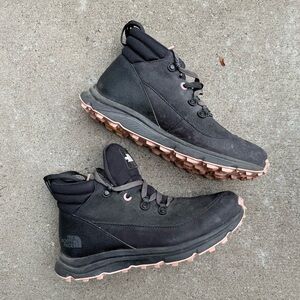 The North Face Women's Raedonda Boot Sneakers size 8.5